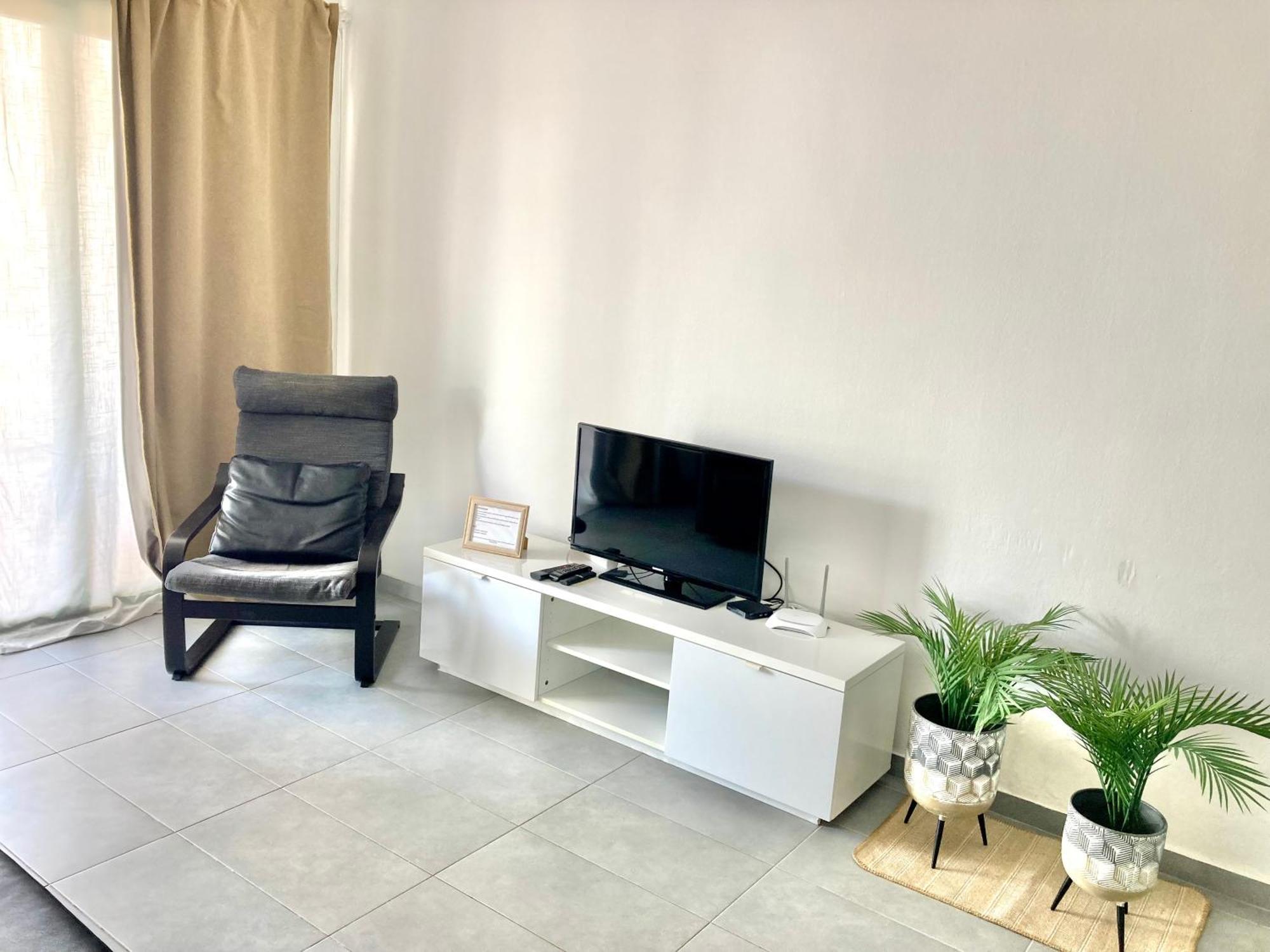 Ground Floor Apartment With Pool, Next To The Beach Коста-Тегісе Екстер'єр фото