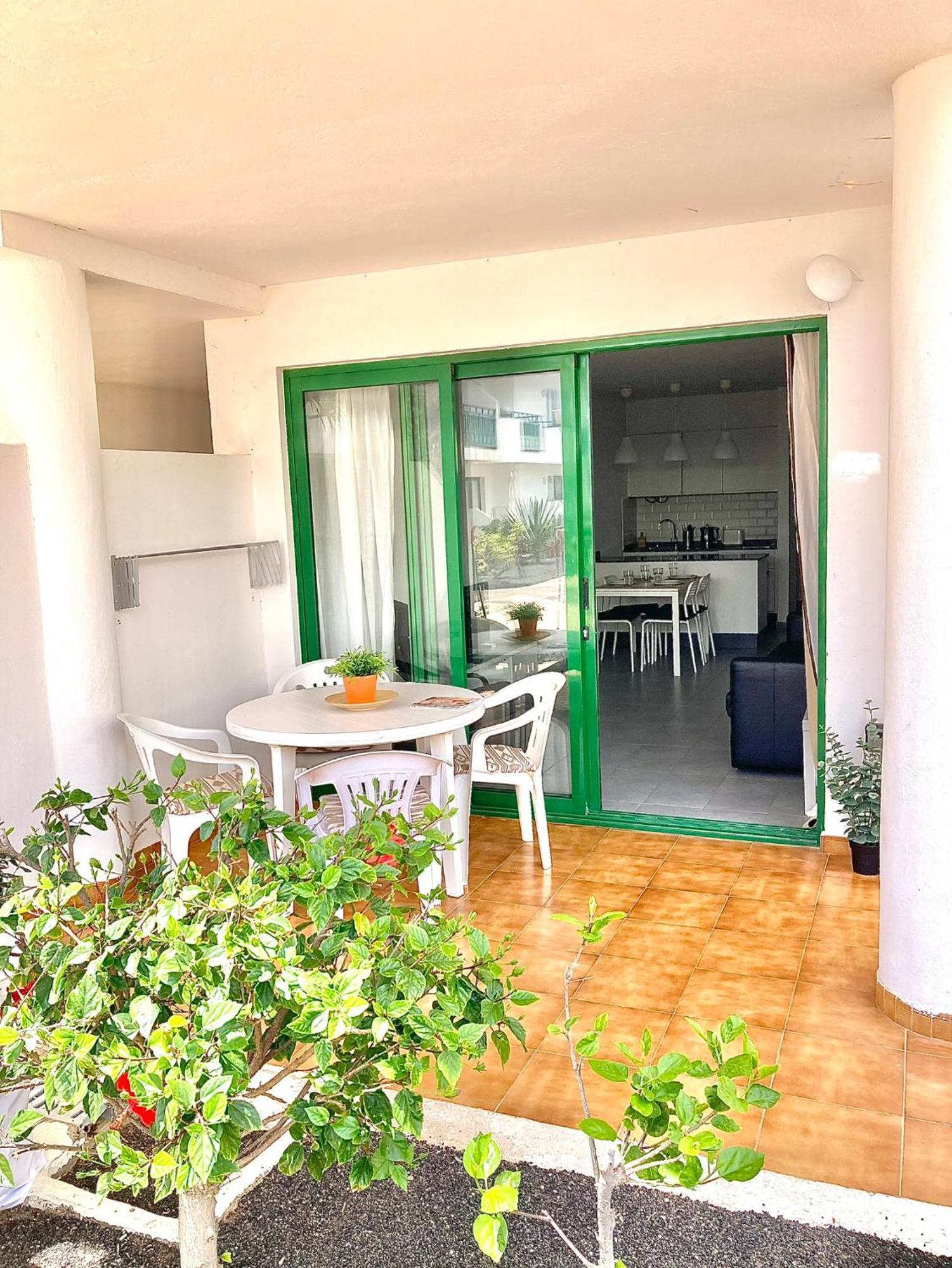 Ground Floor Apartment With Pool, Next To The Beach Коста-Тегісе Екстер'єр фото